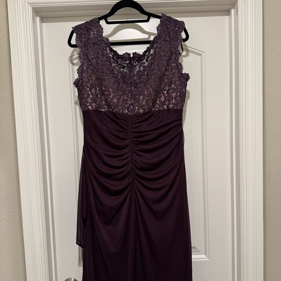 Xscape Plum Lace Evening Gown – Size 16W - Picture 4 of 6